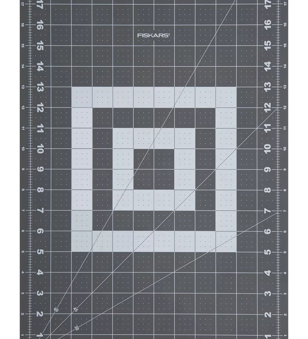 Cutting Mat, Fiskars 12" x 18" 2 Sided