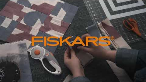 Fiskars Thread Cutter Fiskars 45mm Rotary Cutter with Comfort Loop Handle - Precision Tool ...